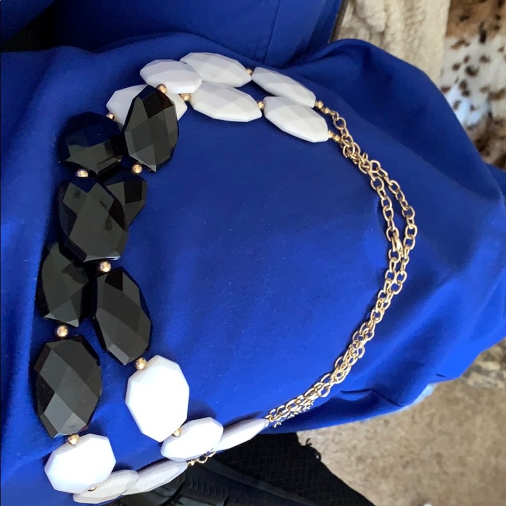 Black white an gold layered necklace